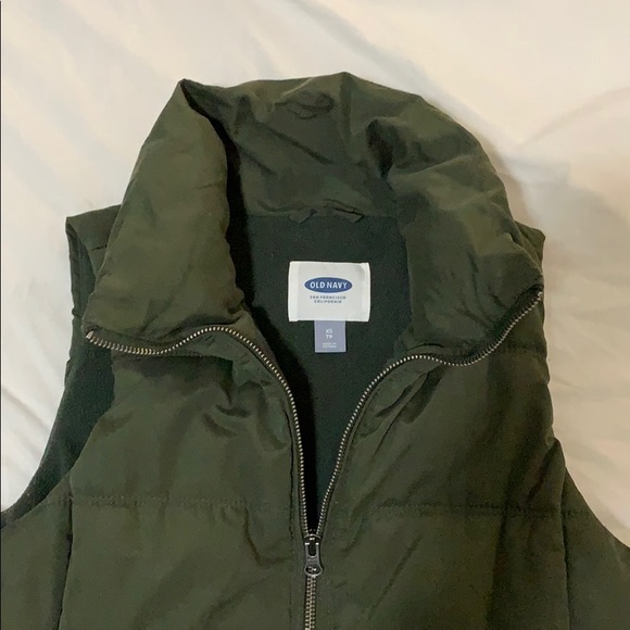 Old Navy Puffer Vest Green - Picture 4 of 5